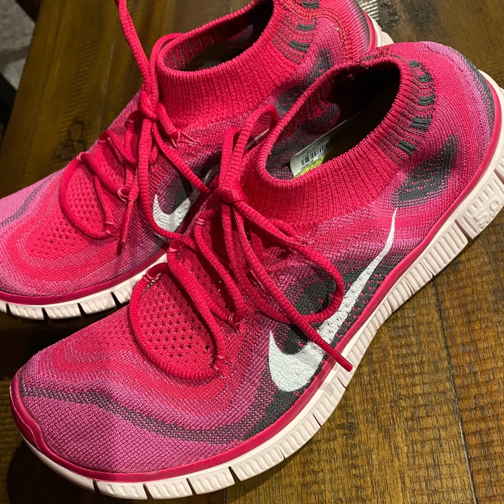 Nike free runs 5.0
